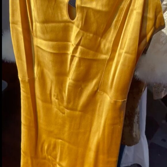 NWT VTG Y2K Yellow Gold Victoria’s Secret 100% Silk Satin Slip Dress Chemise - Picture 7 of 11